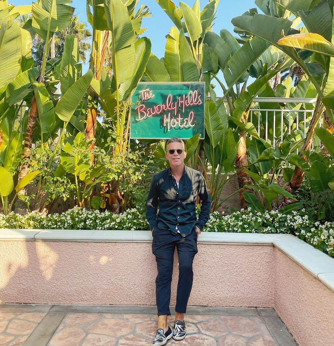 scottlippsさんのインスタグラム写真 - (scottlippsInstagram)「Meetings in the sun in BH, have a great weekend y’all... lotsa love #california #grinding」8月22日 3時58分 - scottlipps