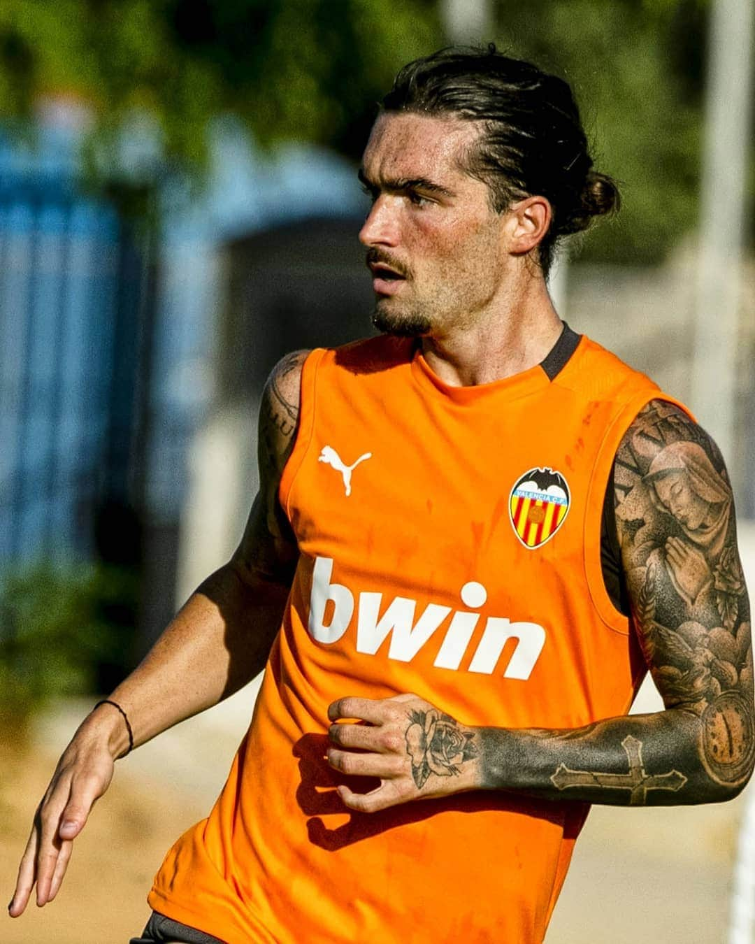 バレンシアCFさんのインスタグラム写真 - (バレンシアCFInstagram)「Jason Remeseiro y Hugo González, novedades del último entrenamiento antes del partido contra el CD Castellón.  #AMUNTValencia 🦇」8月22日 3時58分 - valenciacf