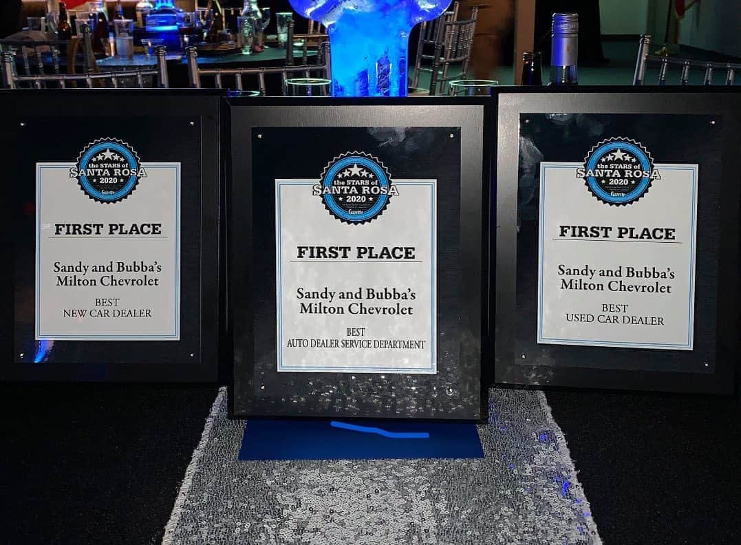 バッバ・ワトソンのインスタグラム：「Wow, congrats to the team at @sandybubbasmiltonchevrolet !! Great recognition from local community. Thanks Sandy Sansing for letting me be a part of this great team of people!!#DontForgetAboutMilton」
