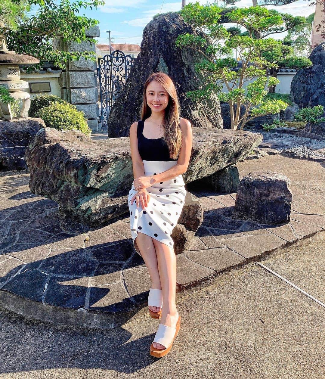 のインスタグラム：「おはようございます☀️❤️ . お気に入りのワンピース👗💕 . ウェストの高い位置で切り替えになってるから脚が長く見える🥺❤️ . ドットが可愛い💕😍 .  #ゴルフ#ゴルフ女子#golf#golfgirl#golfswing#ゴルフスイング#sports#スポーツ#スポーツ女子#instagolf#골프#골프여자#스포츠#高尔夫球#高尔夫#私服#cordinate#ootd」