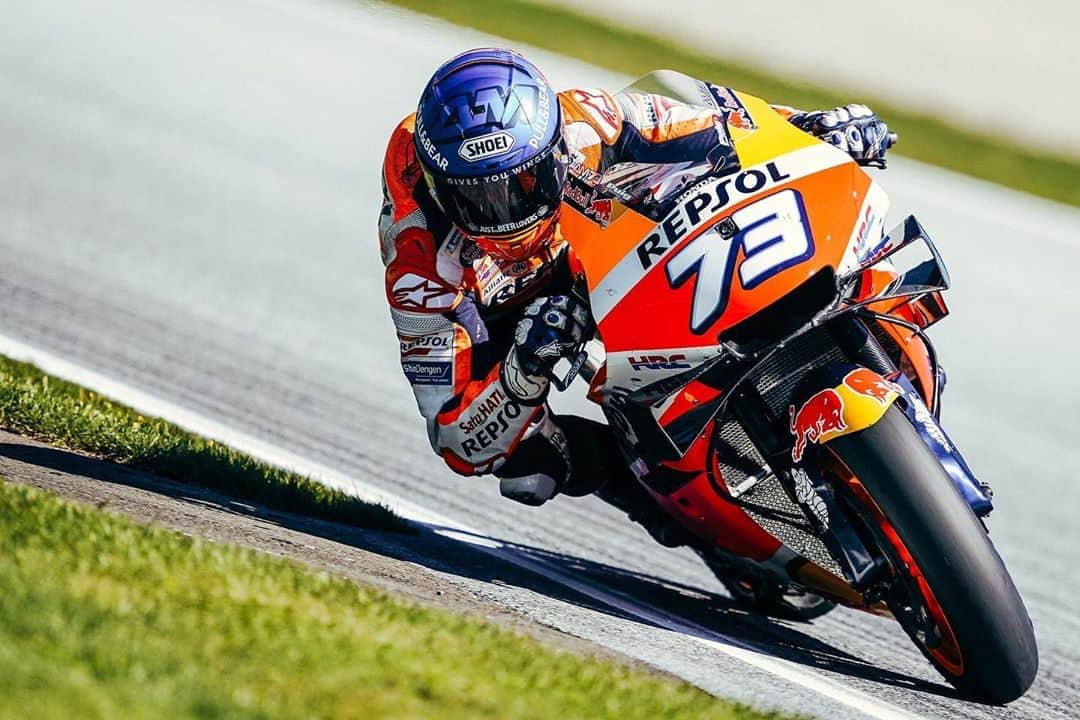 レプソル・ホンダさんのインスタグラム写真 - (レプソル・ホンダInstagram)「Lean into it  ⠀⠀⠀⠀⠀⠀⠀⠀⠀ 🇦🇹 #AustrianGP #MotoGP #AM73 #AlexMarquez #SB6 #StefanBradl #Repsol #Honda #RepsolHonda #HRC #RC213V #ThePowerOfDreams #Racing #Motorcycle #Team #OneHeart #RedBullRing」8月22日 4時19分 - hrc_motogp