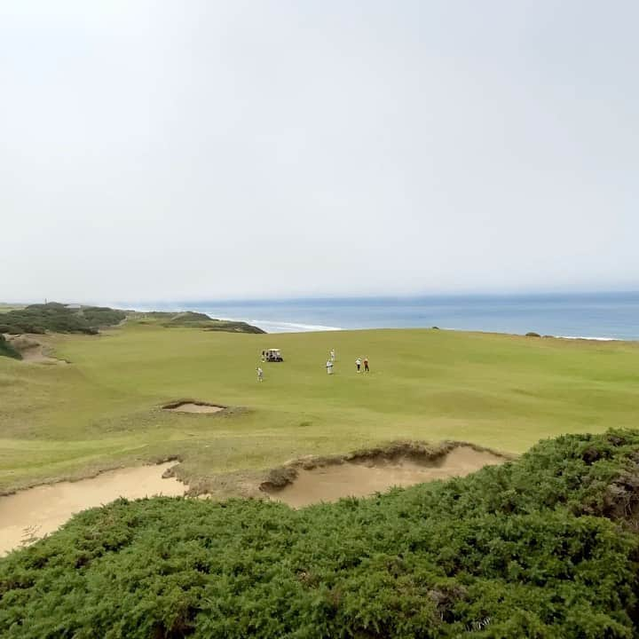 コナー・ドワイヤーのインスタグラム：「Bandon Dunes 🐑  Pebble Beach ⛳️」