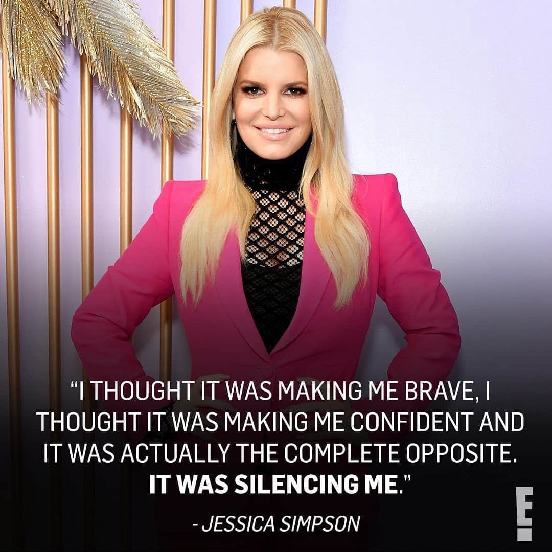 E! Onlineさんのインスタグラム写真 - (E! OnlineInstagram)「As Jessica Simpson approaches her 3rd year sober, she's opening up about her decision to stop drinking.  Head to the link in our bio for everything she had to say about the effects alcohol abuse had on her. (📷: Instagram)」8月22日 5時33分 - enews