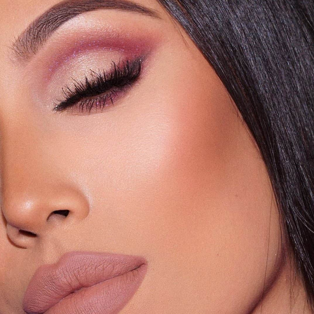 Kylie Cosmeticsさんのインスタグラム写真 - (Kylie CosmeticsInstagram)「built to last liquid lipstick and bronze tan bronzer stick on @priscilla_fhern 💗 shop our 20% off sitewide sale now! use code AFTERPAYDAY ✨ ends tonight 11:59pm pst on kyliecosmetics.com #afterpayday」8月22日 6時46分 - kyliecosmetics