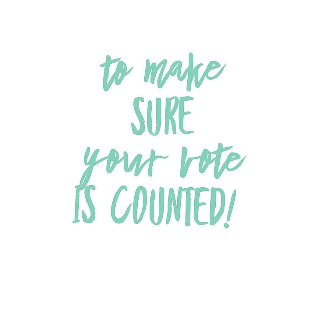 ブリアンナ・ブラウンさんのインスタグラム写真 - (ブリアンナ・ブラウンInstagram)「Text VOTE to 30330  To make sure your vote is counted!  Together we can be the change we want to see in this nation.  Decency, honesty, democracy.」8月22日 6時44分 - briannabrownkeen