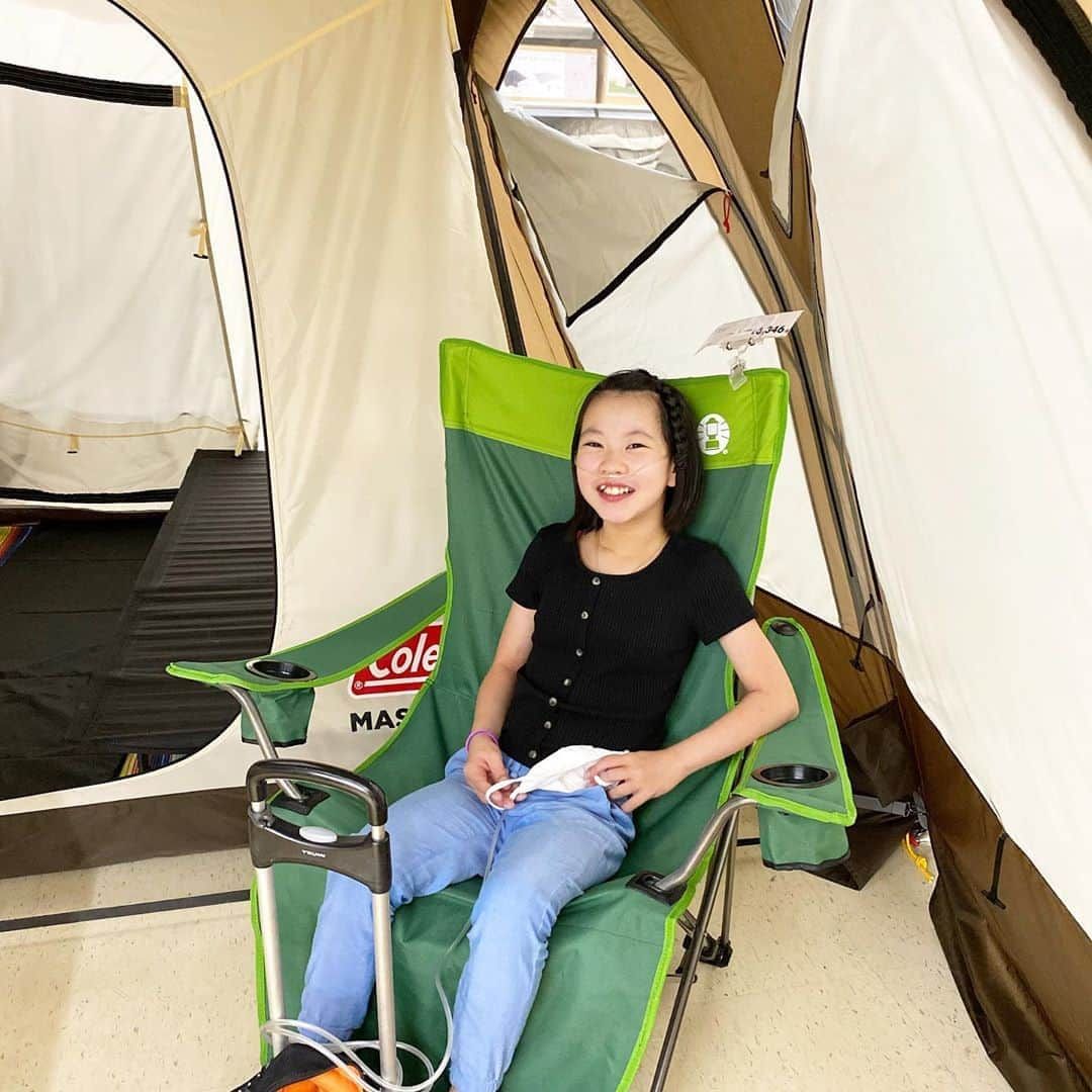 yukiさんのインスタグラム写真 - (yukiInstagram)「おはようございます。﻿ ﻿ アウトドア用品店でキャンプ気分🏕﻿ (ちなみに、私はアウトドア苦手派)﻿ ﻿ #インドア派﻿ #ぐーたら日本代表﻿ #ずっと休みならいいのに﻿ #ちなみにアルペンの社長は後輩﻿ #milka」8月22日 7時50分 - milkayuki