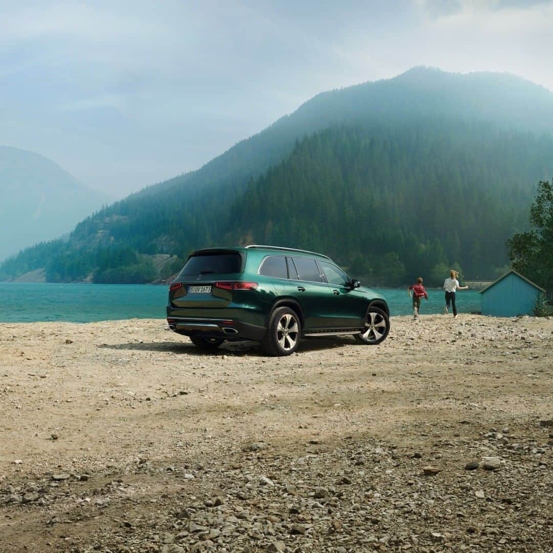 Mercedes-Benz Thailandさんのインスタグラム写真 - (Mercedes-Benz ThailandInstagram)「In life it’s not where you go, it’s who you travel with. ​ Experience the spaciousness of the GLS and fill your journey with spectacular memories.​  Makes the best of every ground 🏕️​  #TheOnlyKindOfStrengthThatCounts ​  #GLS #MercedesBenzSUVRange ​ #MercedesBenz #MercedesBenzThailand」8月22日 17時21分 - mercedesbenzthailand