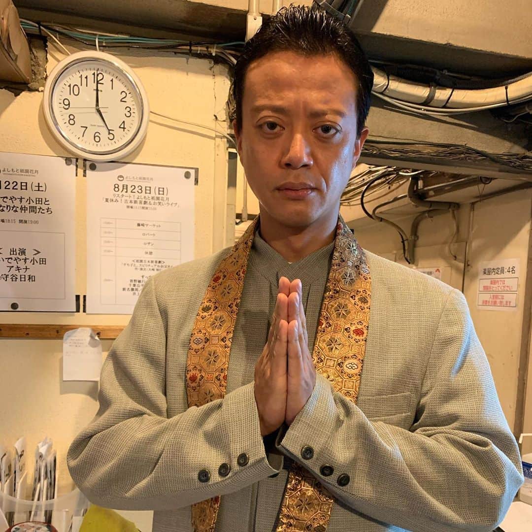 吉本新喜劇さんのインスタグラム写真 - (吉本新喜劇Instagram)「#佐藤太一郎さん とてもお似合いのこちらの衣装。 私服にするそうです！」8月22日 17時52分 - yoshimotoshinkigeki