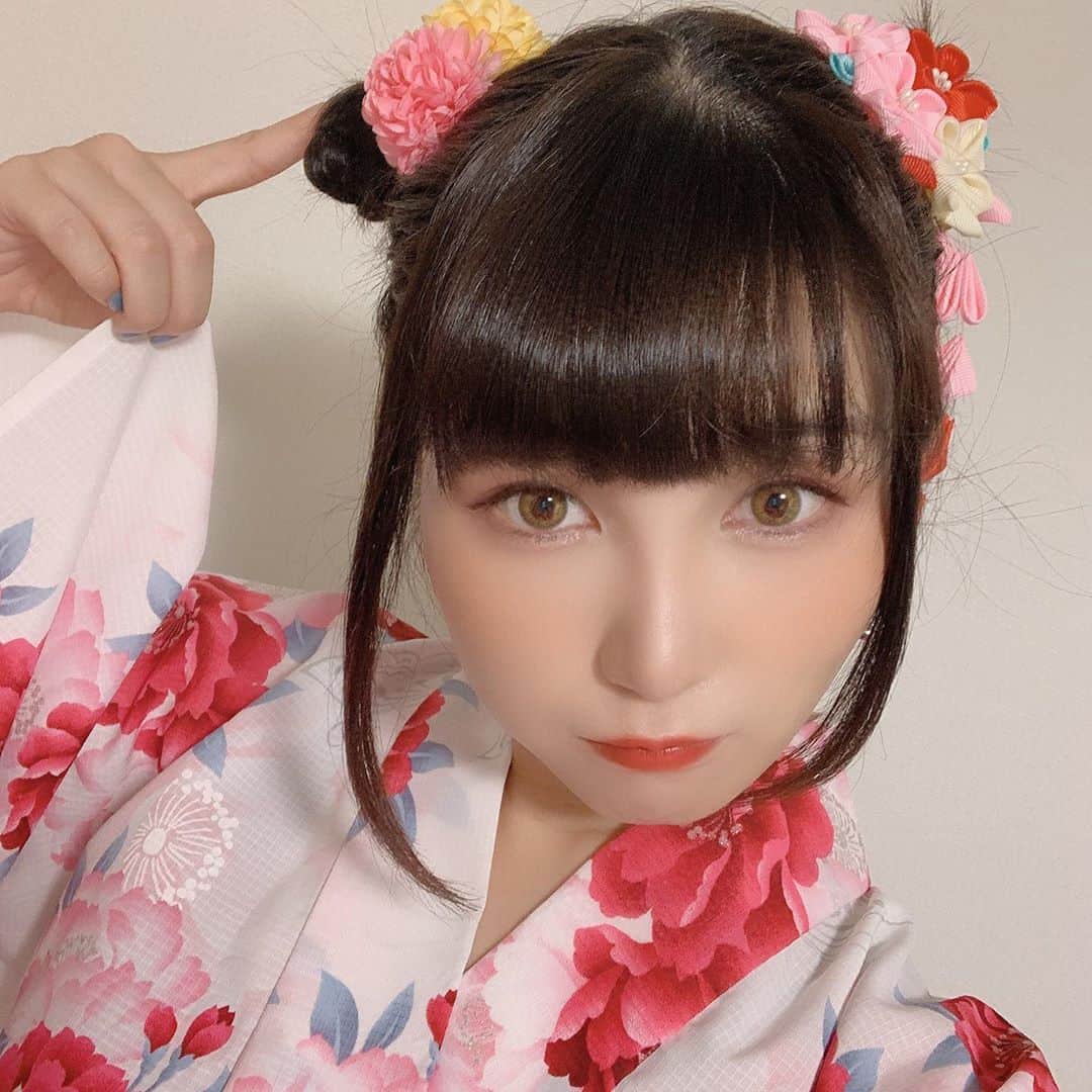 のインスタグラム：「👹気分はミニーちゃん●🎀●👹  気分があがるヘアスタイル。 にやにや。  #hairstyle #micky #ディズニーヘアー #ディズニー」