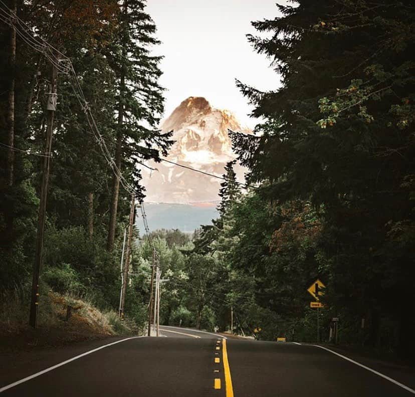 Portlandさんのインスタグラム写真 - (PortlandInstagram)「Wherever you are exploring this weekend, explore responsibly🌲 - Follow @oregon.nw to see more of Oregon! - 📷: @israelturley  #PortlandNW #OregonNW #exploregon」8月22日 10時01分 - portland