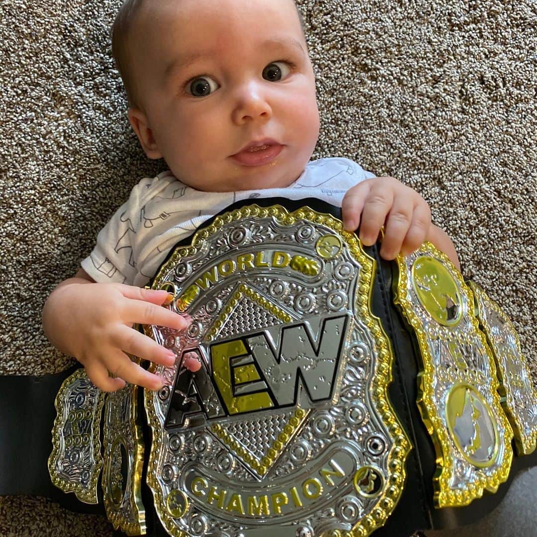 ニック・ジャクソンのインスタグラム：「Future champ!」
