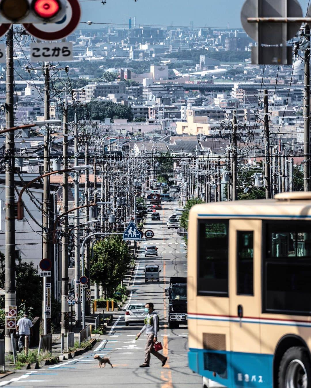 Koichiさんのインスタグラム写真 - (KoichiInstagram)「🛫🦮🚶🏽‍♂️🚌 . #Hellofrom #Osaka #WonderJapan . . #Sonyalpha7riii #Sonyα7riii #SEL70300G . . #てんこ盛り .」8月22日 11時04分 - koichi1717