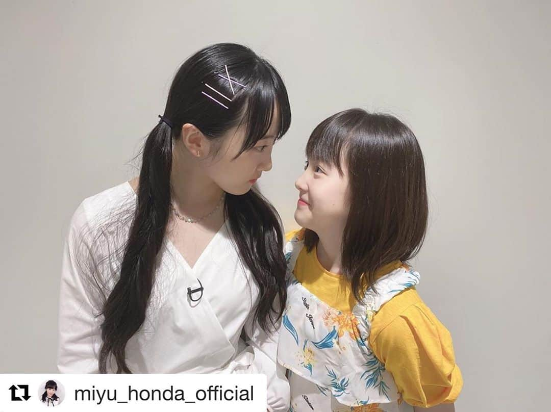 シスタージェニィさんのインスタグラム写真 - (シスタージェニィInstagram)「本田望結ちゃん　@miyu_honda_official のインスタで妹の紗来ちゃんがシスタージェニィのボタニカルセットアップ🌿を着てくれているのを発見したよ❤︎  かわいい…💘  かっこよくもかわいくも着れるからこの夏大人気だったセットアップ。 秋の総柄シリーズ🥀もチェックしてね❤︎  #sisterjenni  #シスタージェニィ #本田紗来 ちゃん」8月22日 11時08分 - sisterjenni_official