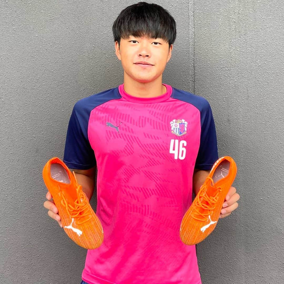 セレッソ大阪さんのインスタグラム写真 - (セレッソ大阪Instagram)「PUMAさんの新たなスパイク✨  ULTRA=SPEED  #PUMAULTRA で鉄壁の守備となる。  #田平起也 #限界突破 #サイソクアラワル  #PUMAULTRA #PUMA #PUMAFOOTBAL @pumafootball_jp  @pumajapan  #cerezo」8月22日 11時49分 - cerezo_osaka