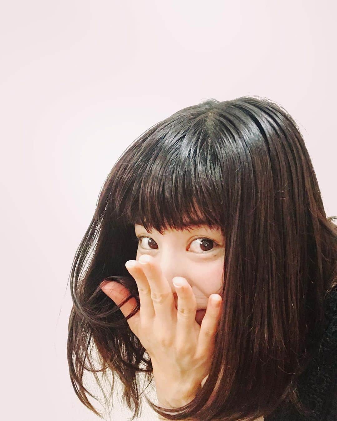ほな・いこかのインスタグラム：「わお、誕生日ですって。 たくさんお祝いのお言葉、 ありがとう存じます🧚🏻‍♀️ てれてれ」
