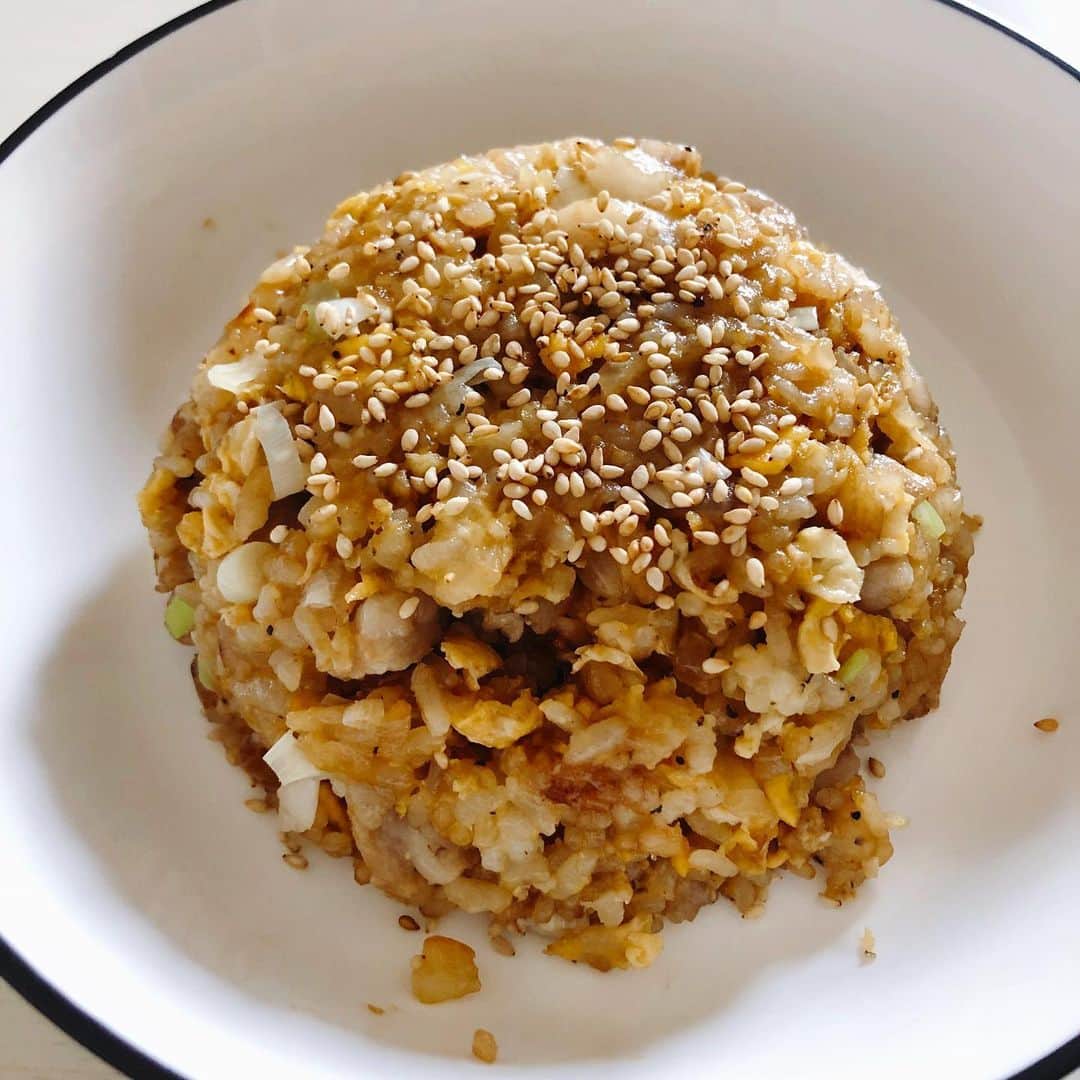 羽尻紘規のインスタグラム：「炒飯 #半チャーハン二人前 #自炊」
