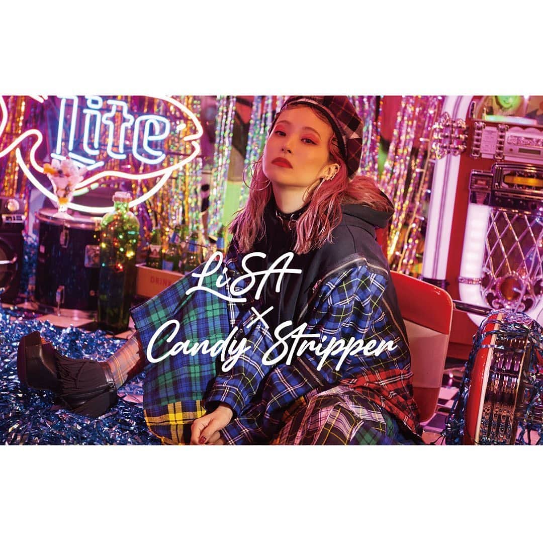 のインスタグラム：「. 🖤LiSA×Candy Stripper🖤﻿ ﻿ ————————————————————————﻿  ・CHECK SWITCHED HOODIE﻿ ¥20,000(in tax)﻿ color: BLACK×BLUE×RED / BLACK×YELLOW×BLUE﻿ ﻿ スウェットフィーディーとネルシャツをドッキングさせた、リメイク風フーディ。﻿ 開閉できる仕様になっているのでお好みの形で着用いただけます。ゆったりとしたシルエットでワンピースとしてはもちろん丈の長めのトップスとしてメンズの方も着られるサイズ感に仕上がっております。﻿ ————————————————————————﻿ ﻿ コラボレーションアイテムは﻿ プロフィール欄のURLからご覧頂けます💓﻿ ﻿ #lisa﻿ #candystripper﻿ #candystore﻿」