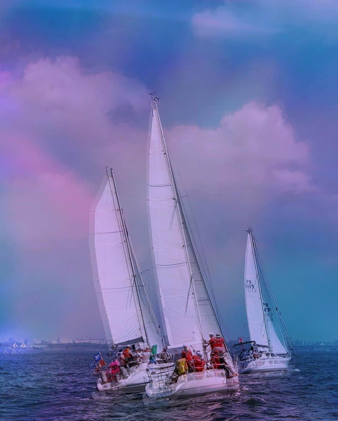 YAYOさんのインスタグラム写真 - (YAYOInstagram)「ＬＯνЁ ゜・*:.。. ♡ｌｏυё♡.。.:*・゜ＬＯνЁ ・ ・ パパ 今日も楽しそうね♪ 😂 ・ 𝑯𝒂𝒗𝒆 𝒂 𝒓𝒐𝒄𝒌𝒊𝒏𝒈 𝒕𝒊𝒎𝒆 ❤︎ ・ ・ ・ #yachting⛵️ #yachtman  #TYC #2020summer #yachtcruising  #loveocean  #instasummer  #instalike  #instalike４likes 今日も素敵な1日をお過ごしください♡」8月22日 14時43分 - yayobelly