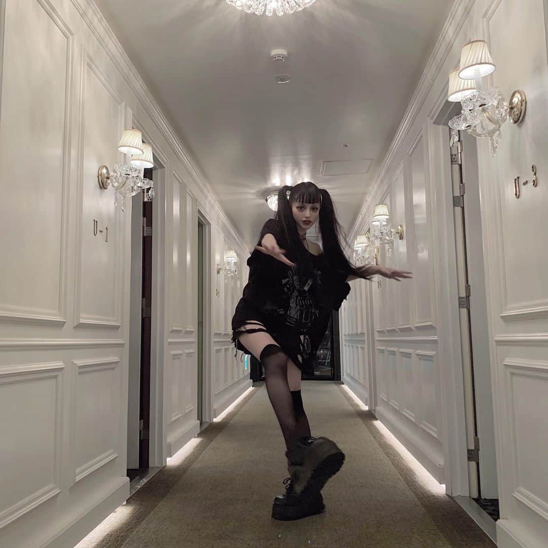 chiiiiiのインスタグラム：「バァ！」