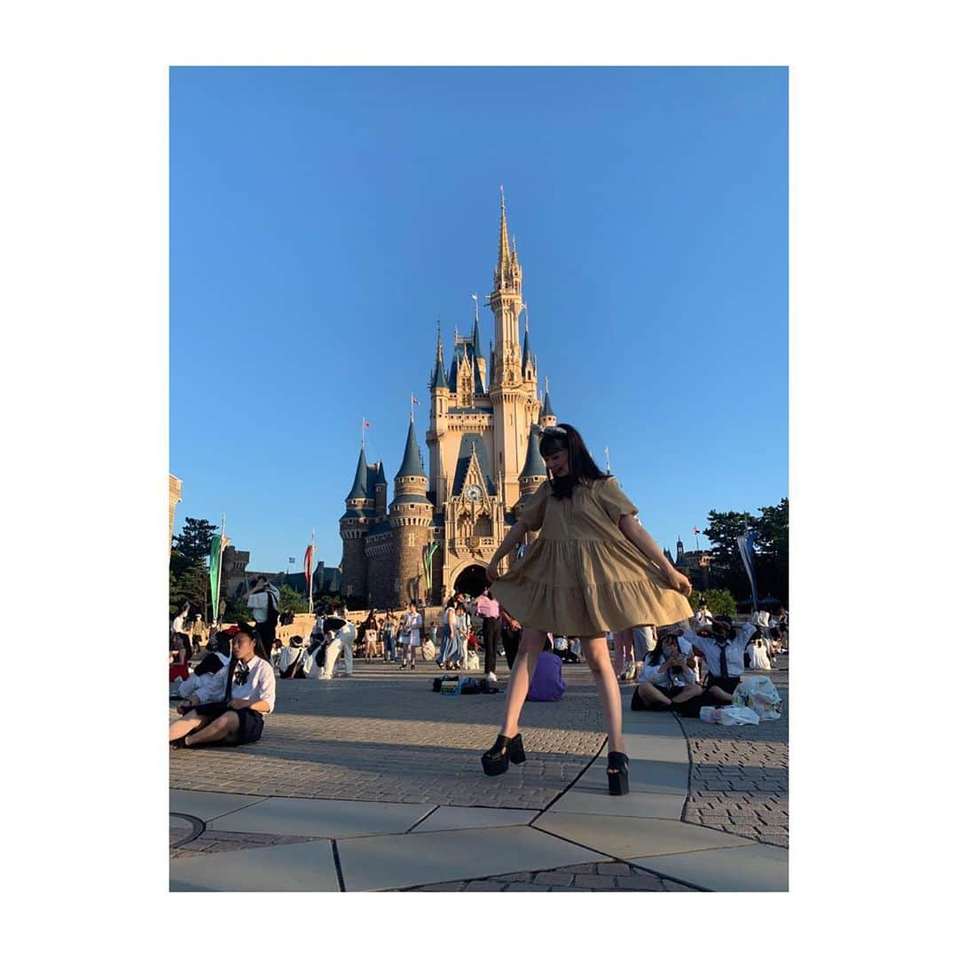 渡邊美華さんのインスタグラム写真 - (渡邊美華Instagram)「ディズニー行ってきた🐭❤︎ . #ディズニー  #ザラコーデ  #ディズニーコーデ  #ディズニーランド  #渡邊美華」8月22日 15時23分 - mika_watanabe1215