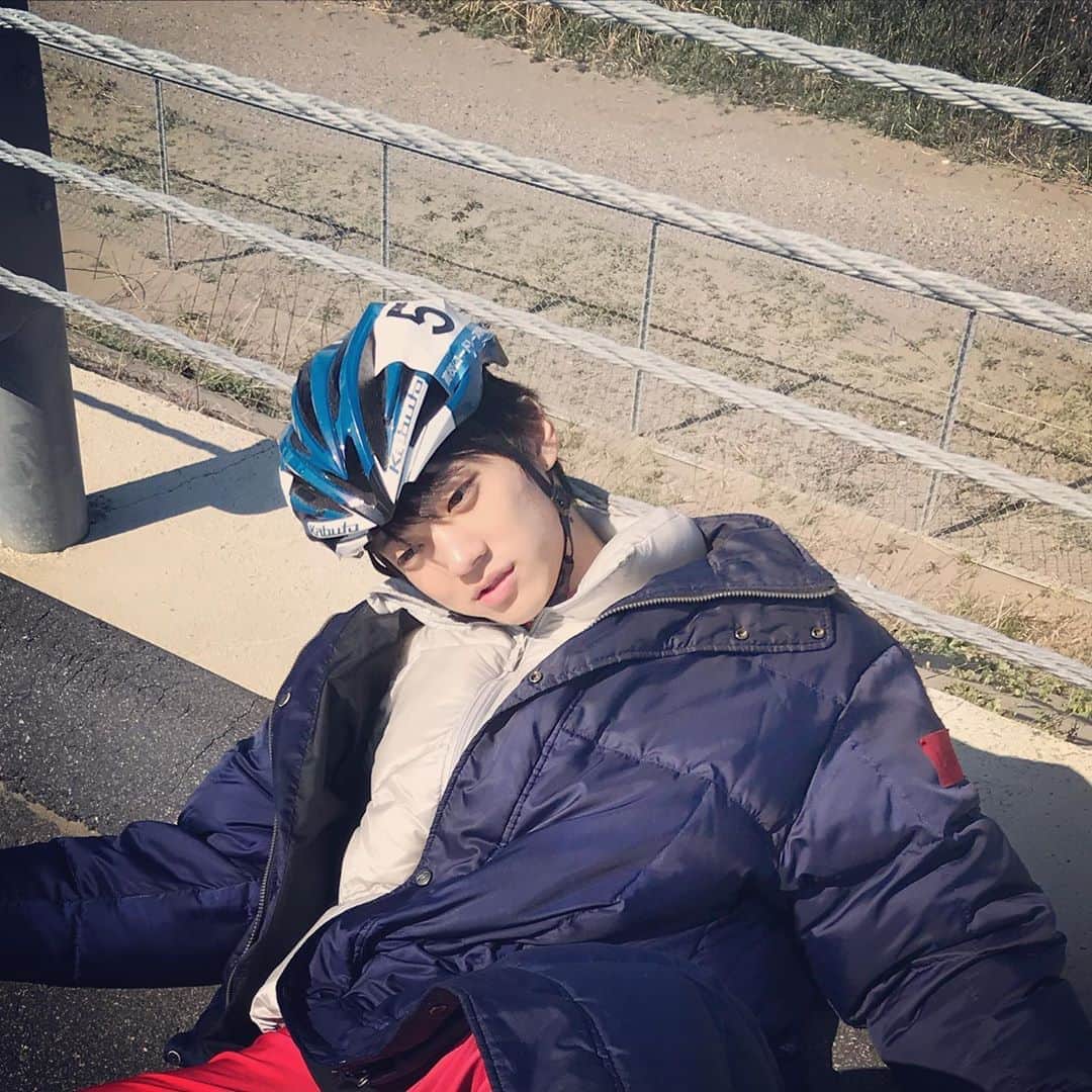 伊藤健太郎のインスタグラム：「全力後の今泉！  #弱虫ペダル #弱ペダ #空気抵抗思った以上にありました #今日はティーチイン！ #三木監督と寺西P」
