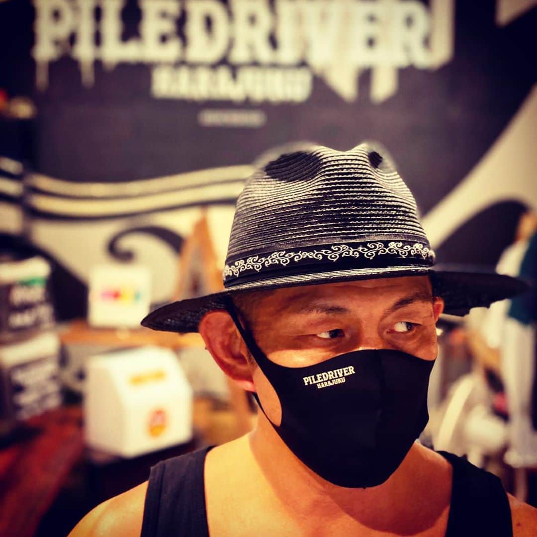 鈴木みのるさんのインスタグラム写真 - (鈴木みのるInstagram)「Saturday  #piledriver_harajuku  パイドラ3Dマスクの再販が絶好調。風も吹いて気持ちのいい日だ。」8月22日 15時55分 - suzuki.d.minoru