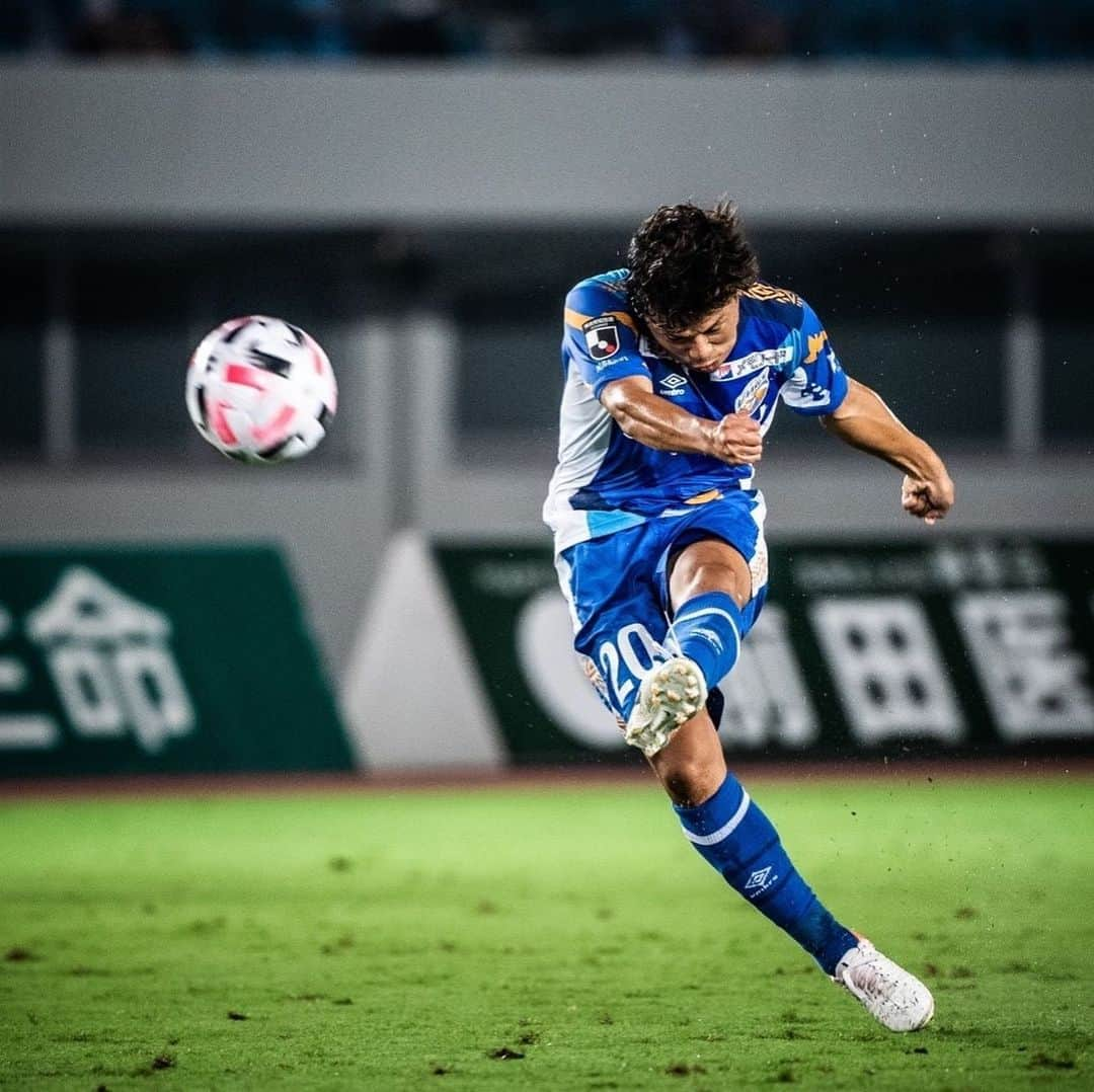 大竹洋平さんのインスタグラム写真 - (大竹洋平Instagram)「. +3⚽️ 連戦が続くので、またチームの勝利に貢献するゴールが取れるように頑張ります💪 #vvaren #nagasaki #vファーレン長崎 #ジェフ千葉  #大竹洋平」8月22日 16時02分 - ytk_52