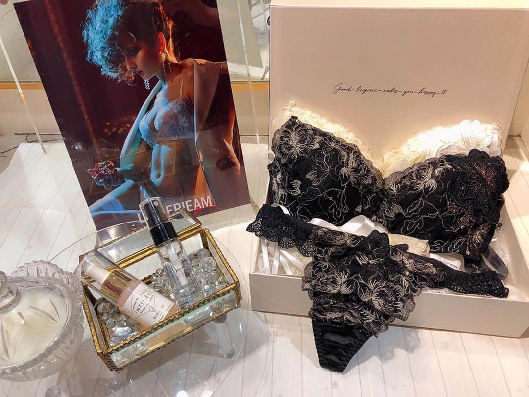 Ravijour札幌4丁目プラザ店のインスタグラム：「#onsale   本日は#LINGERIEAM #レディカシュクールのご紹介です✨ 詳しくはブログへ✈  #ラヴィジュール #ravijourstaff  #ravijoursapporo  #ravijour_official」
