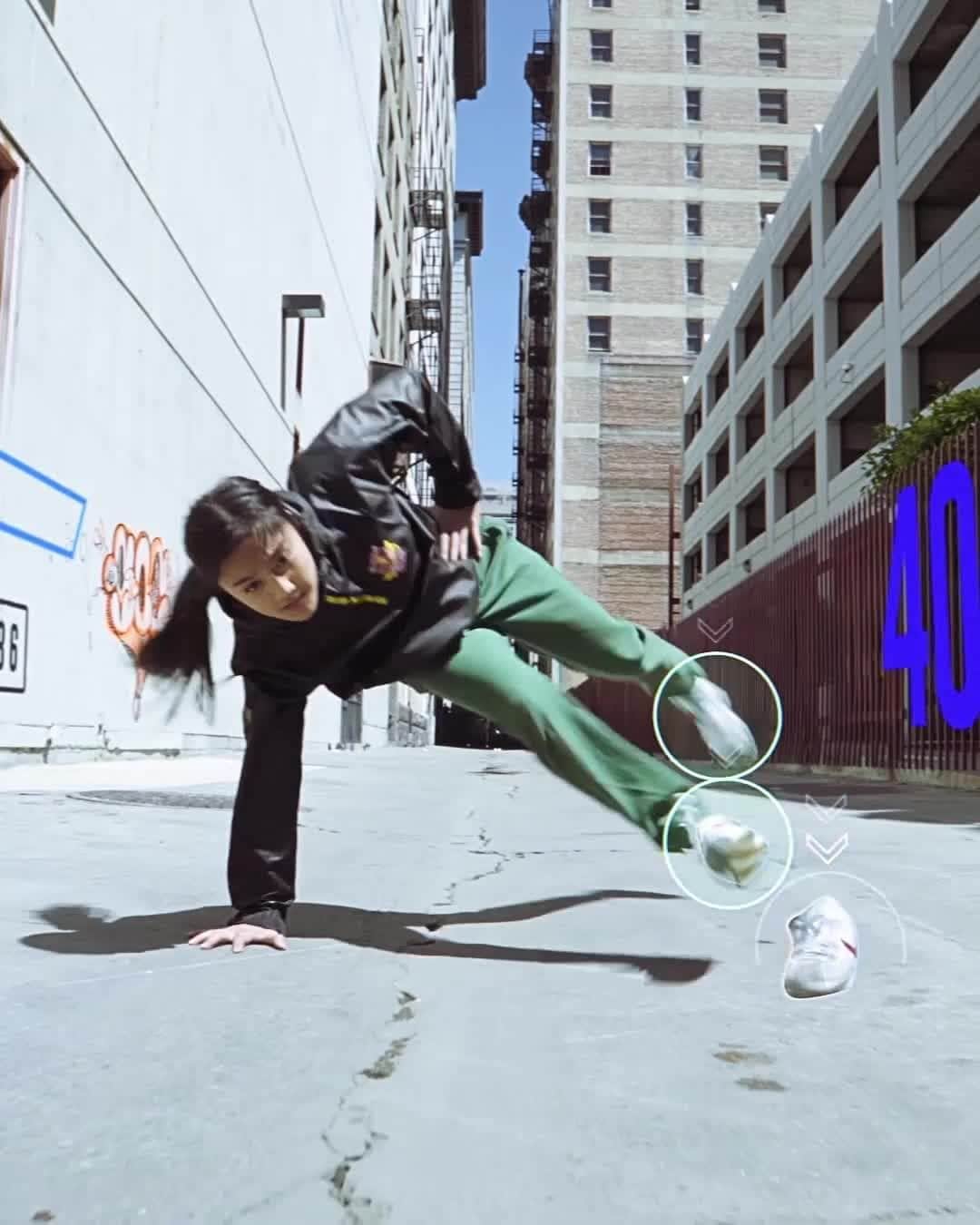 レッドブルのインスタグラム：「us: do you have any cool videos? @logistx_ugf: hold my Red Bull 😎  @redbullbcone #redbull #givesyouwings #redbullbcone #bgirl #breaking」