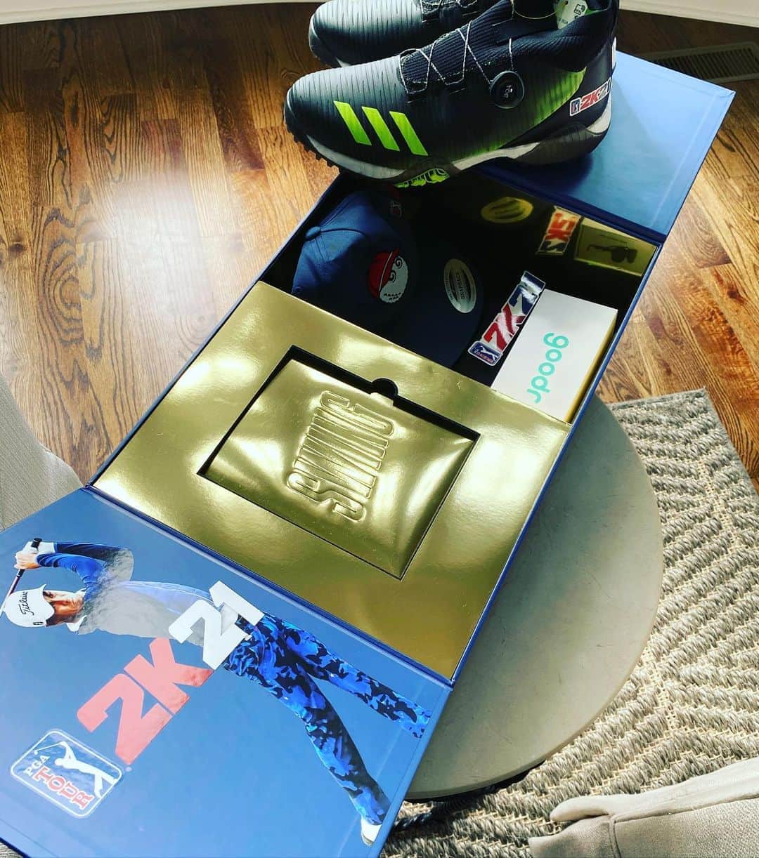 アレン・ジョーンズのインスタグラム：「Stepping my golf game up! PGA Tour 2k21 is going to be fun. Thanks for the help 2K.  #pgatour2k21」
