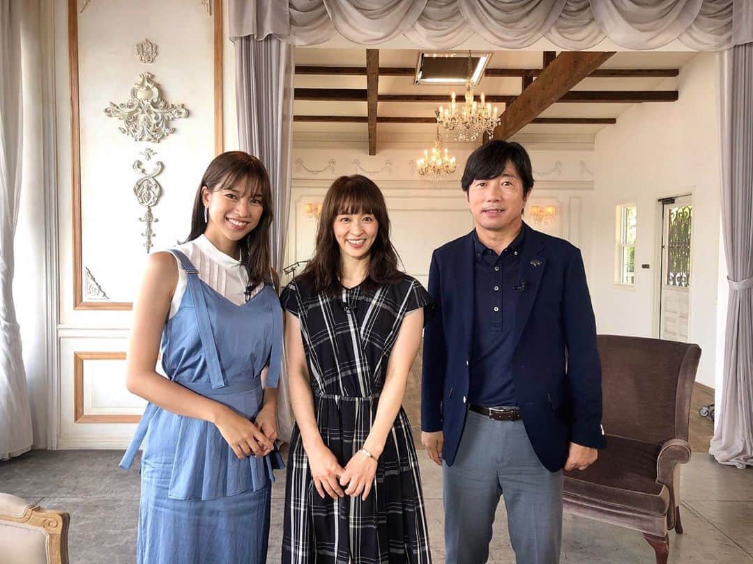 のインスタグラム：「📺 今夜のBSフジ 『クロスオーバー』のゲストは、 体操元日本代表の田中理恵さんです(o^^o) りえさんのお話、すごく勉強になり良い刺激をもらいました✨ 今夜21時から、ぜひご覧ください☆  りえさんのハッピーオーラ、一緒にいると伝染します💕 こんな女性になりたい〜🥰💕  衣装: @room211_tokyo」