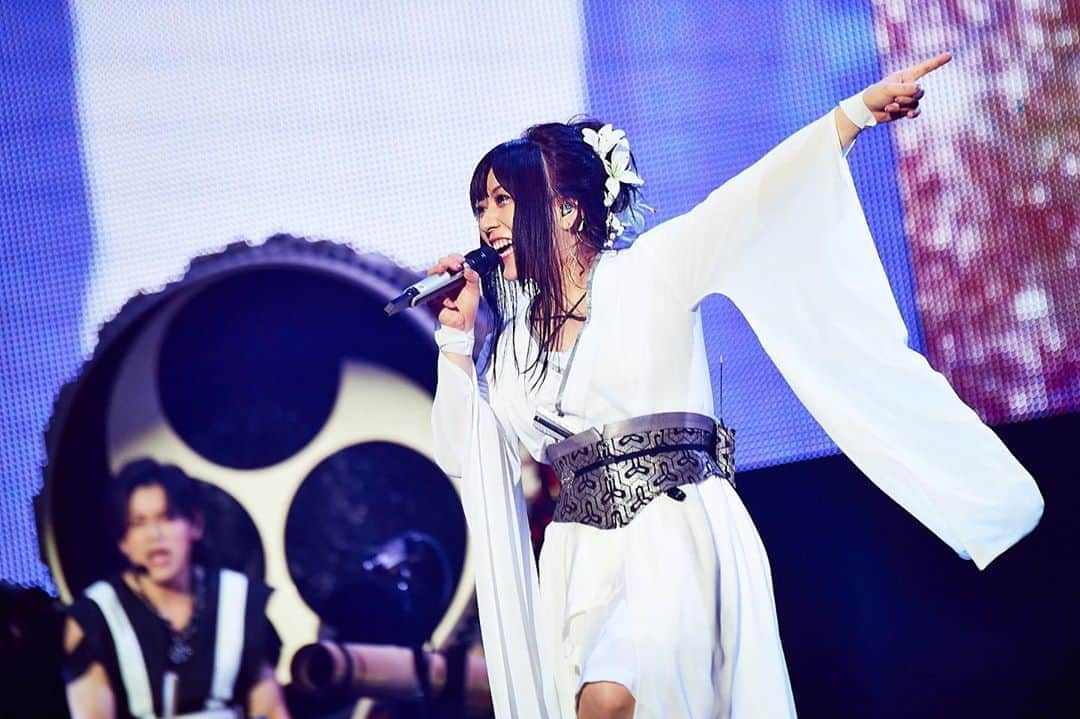 鈴華ゆう子さんのインスタグラム写真 - (鈴華ゆう子Instagram)「#和楽器バンド  #鈴華ゆう子 #wagakkiband #yukosuzuhana #横浜アリーナ　 ちょこっと　#黒流　さん　#kurona」8月22日 19時29分 - yuko.suzuhana