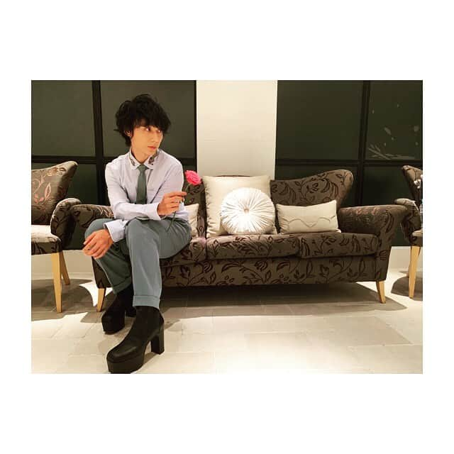 JONTEさんのインスタグラム写真 - (JONTEInstagram)「無事この日を迎えさせていただき、心より感謝申し上げます！！ まだこれから観られる方もいらっしゃいますもんね！ 写真だけでも！！ 明日の16時まで視聴出来ますので、たくさんご覧になってください(^^) もちろんチケットも本日23時まで購入可能でございます(^^) 明日の16時以降にブログとかで色々話させて頂こうとかなとかも思っております(^^) 引き続きよろしくお願い申し上げます(^^)  お問い合わせ：duo MUSIC EXCHANGE  ☎ ‪03-5459-8716‬ http://www.duomusicexchange.com/contact/index.html  【配信チケット販売URL】 https://eplus.jp/sf/detail/0277420002-P0030046  【一般販売】8/22（土）23:00まで🎶 明日の16時まで視聴可能になります(^^)  #anniversary  #822 #chapel #ミトカツユキ #duomusicexchange」8月22日 19時30分 - jtfav