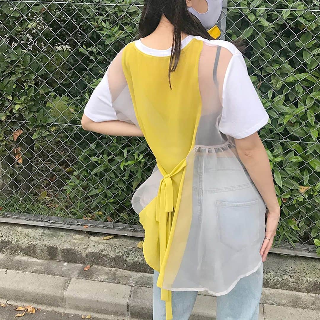 斉藤瑞季のインスタグラム：「後ろ姿が可愛いトップス。 ネイルはお気に入りだったホワイトネイルから 舞台用にピンクに変えました。 普段しない色だけどめちゃ可愛い！！！！！ 千秋楽まで💅もってくれ〜。  #maogel #マオジェル　 #マオジェル605 #ピンクネイル #ワンカラーネイル」