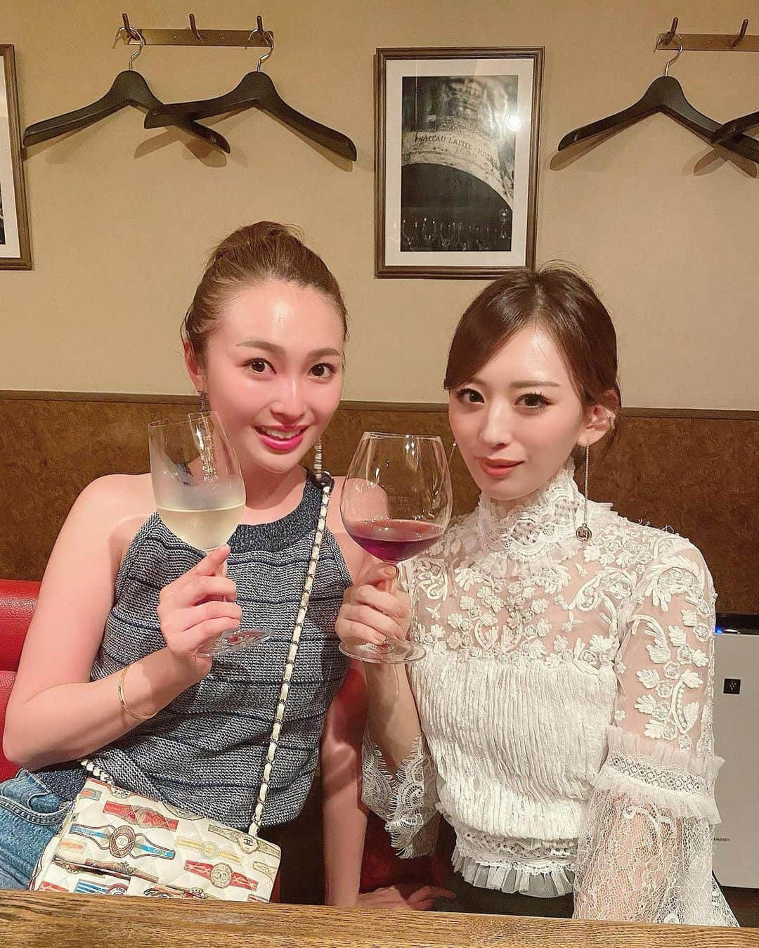 木下春奈のインスタグラム：「・ ・ Singaporeのお友達と日本で再会🥂💓 可愛くて美容にもとっても詳しくて 私が今使ってるスキンケアはほぼほぼゆうきと一緒💓 ・ ・ そして半年ぶりの日本は どこに行っても懐かしくてどこに行っても楽しい🥺🇯🇵 ・ ・」