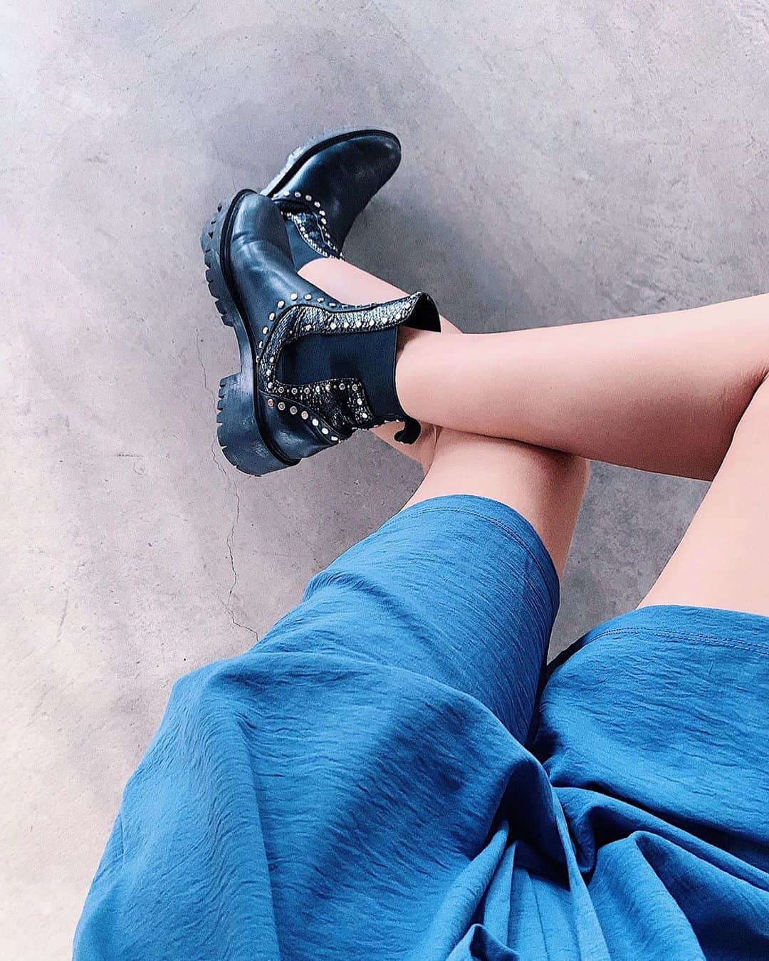唯可（yuika）さんのインスタグラム写真 - (唯可（yuika）Instagram)「夏服にブーツ合わせるの好き🦋」8月22日 20時32分 - yu.i.k.a
