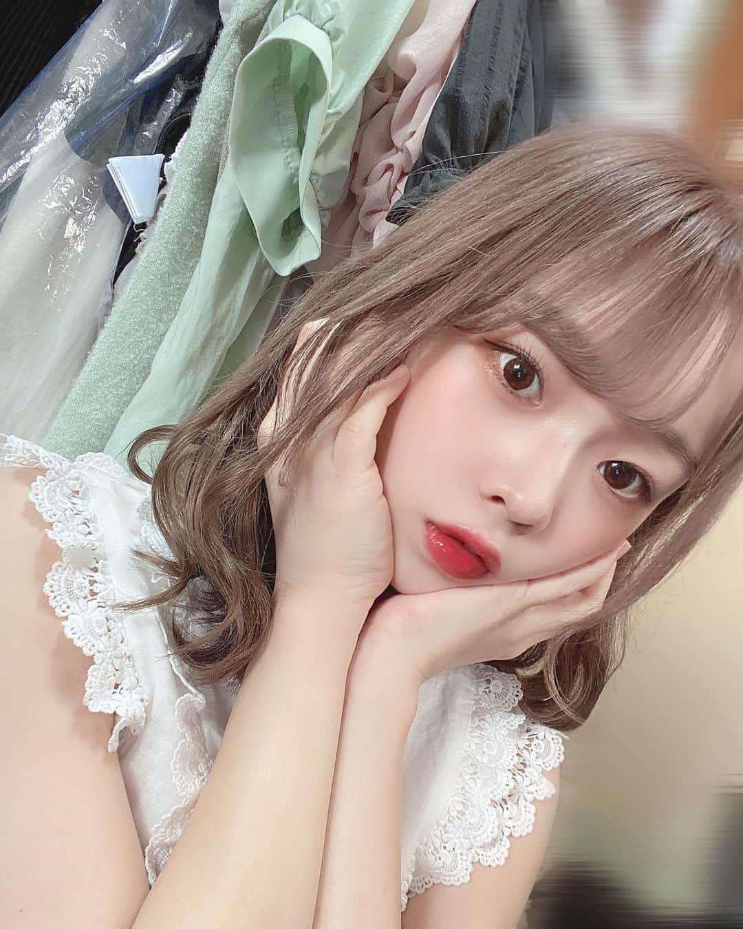 石橋ななのインスタグラム：「まだまだ夏だね☁️  #lilybrown #自撮り #いいね　#フォロー　#アイドル」