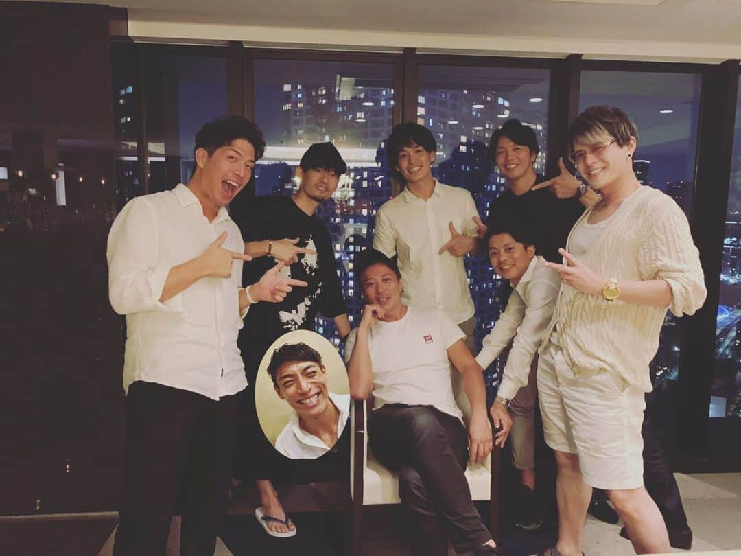 西片圭佑さんのインスタグラム写真 - (西片圭佑Instagram)「いきマリメンズで集まりました♪  最高！！ 更に仲良くなりました😙  尊敬できる人には中々出会えないけど、みんな何かを頑張っていてほんとに素敵😜  そして話は広がり、 SADAさんの映画で役をもらえることに！？🤣 演技の勉強しないと💪🏼  ショウさんは仕事で来られなかったので、集合写真欠席した人のやーつで。」8月22日 20時44分 - keisuke_nishikata