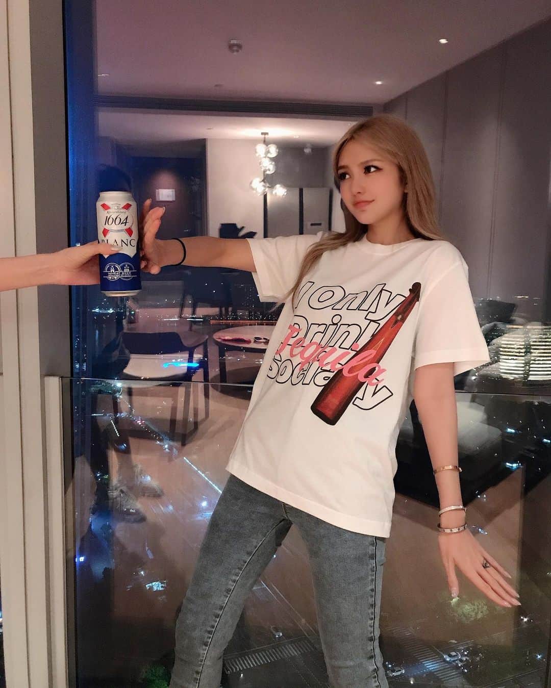 Grace Chowのインスタグラム：「我的Grace Chow日本限定Tee8月22日开始在LHP贩售 这款是特别为我设计的tequila tee哈哈💕给所有只喝tequila的人（所以能看懂我图一的意思嘛）  My Grace Chow  Animation Character Japan Exclusive Tee  August 22 Saturday   私のブランドGrace Chow 日本限定アニメTシャツ 8月22日LHPにて販売開始。 皆さんに喜んで頂けると嬉しいです💕  @lhp_official @lhpwomen #lhpzozotown @zozotown」