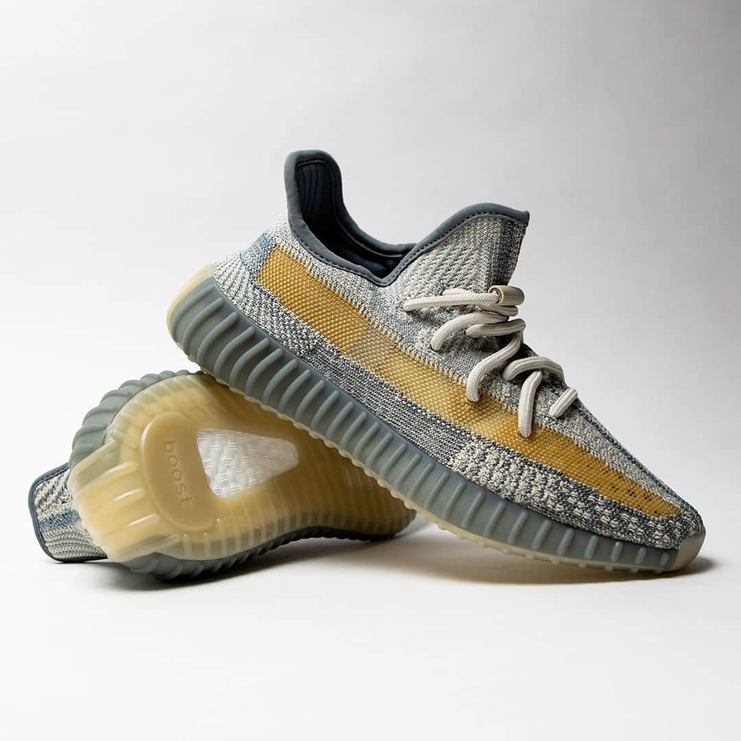 Sneaker Newsさんのインスタグラム写真 - (Sneaker NewsInstagram)「Releasing today: The adidas Yeezy Boost 350 v2 "Israfil" is dropping soon on adidas and Yeezy Supply. Link in bio an exclusive look.」8月22日 21時05分 - sneakernews