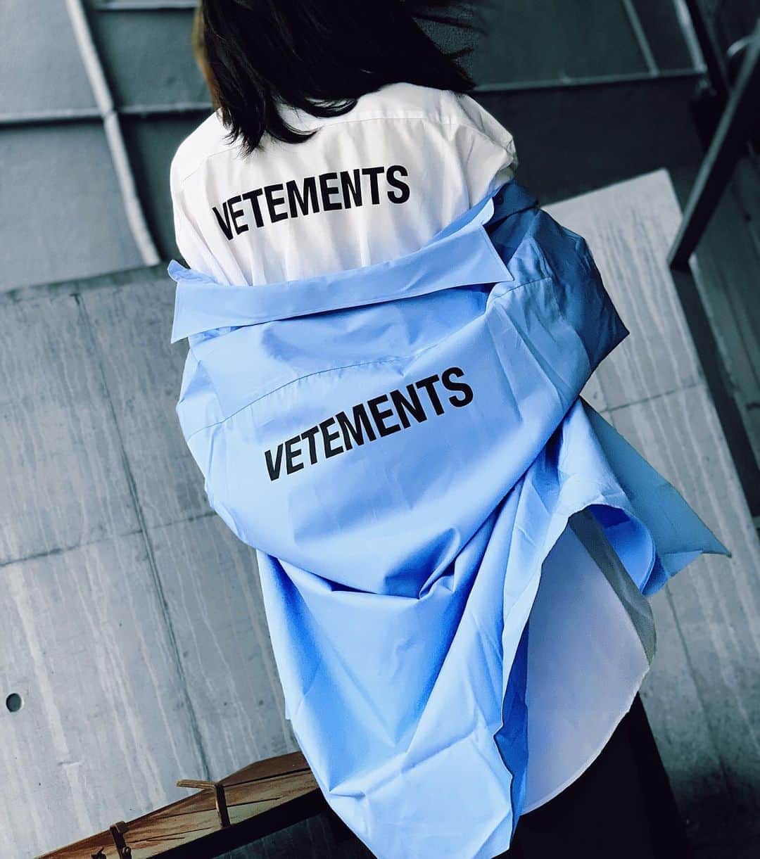 AYINさんのインスタグラム写真 - (AYINInstagram)「・ ・ ・ New delivery✔️ 20aw @vetements_official ⇢ ⇢ ⇢・ ・ ・ ・ ・ ・ available at store✔️ ・ ・ ・ ・ ・ #vetements #AYIN #20aw #shirt」8月22日 21時05分 - ayin_japan