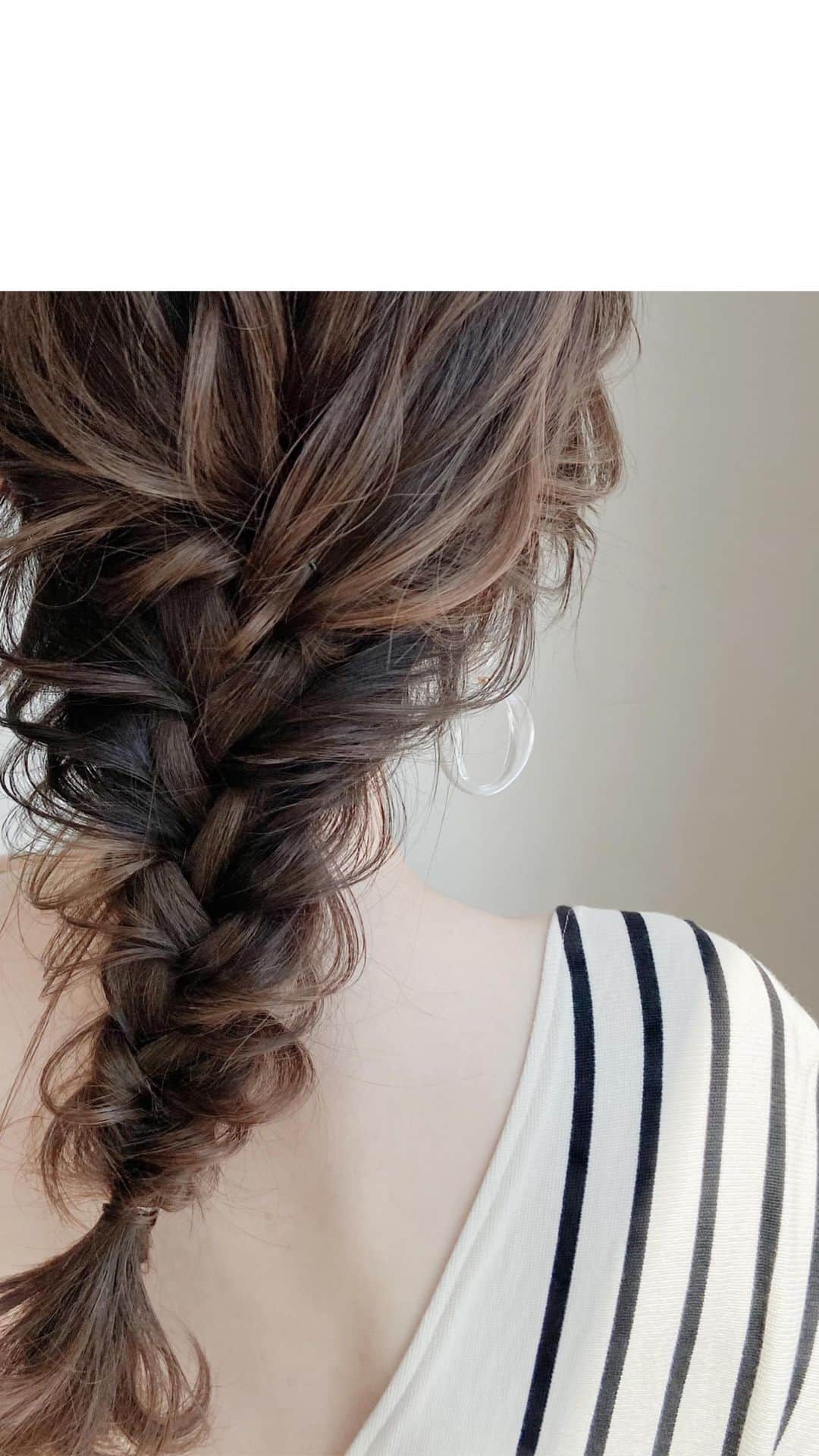 Gendaiのインスタグラム：「【エビ編み】 15秒バージョン⏰ . . . . . #ヘアスタイル#ヘアアレンジ#ヘアアレンジ動画#ヘアセット#簡単アレンジ#簡単ヘアアレンジ#髪型#美容師#ヘアアレンジ解説#ヘアアレンジやり方#アレンジ動画#ヘアアレンジ簡単」