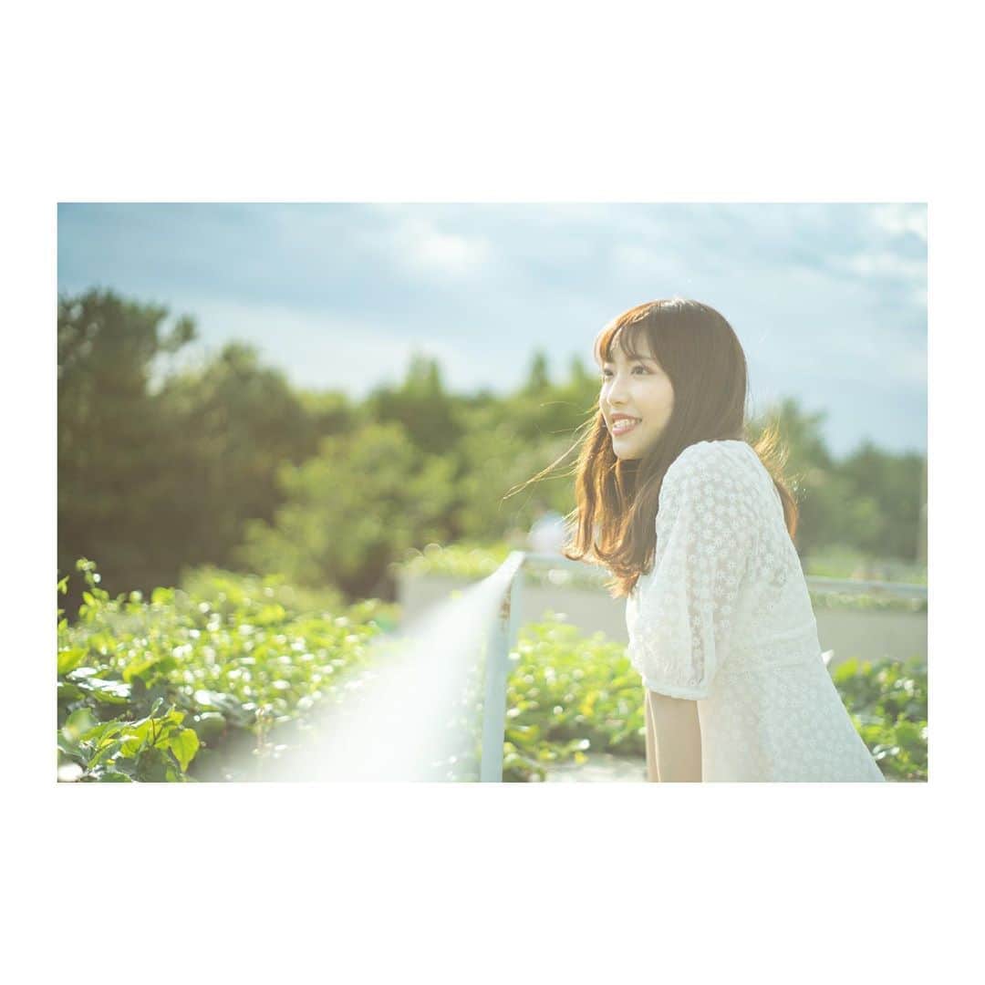 渥美友里恵のインスタグラム：「「🌿🌿」 ﻿ photo by @e_ribbon12_portrait  ﻿ #渥美友里恵﻿  #portrait #portraitphotography #pt_life_first #jp_gallery #jp_portrait部 #fashion #model #camera #cameragirl#girl#japanesegirl #girly#summer #ポートレート#モデル#ファッション #ファッションモデル #広告 #撮影 #ワンピース#撮影モデル#被写体#ポートレートモデル #ファインダー越しの世界#夏」