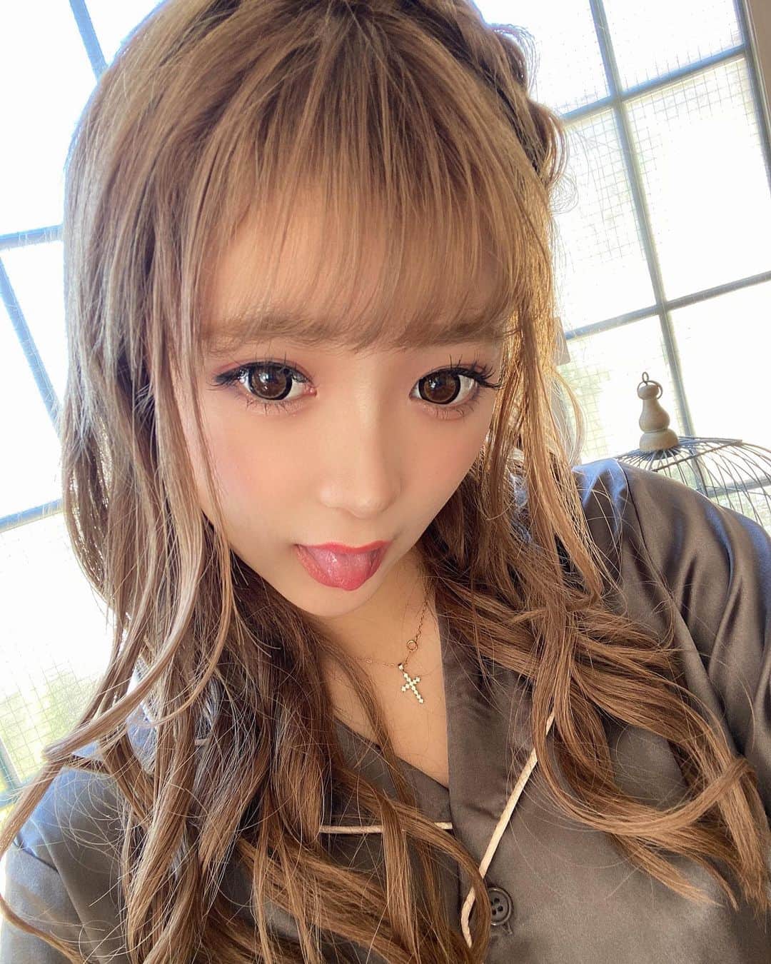 のインスタグラム：「皆なにしてる〜？🌙」