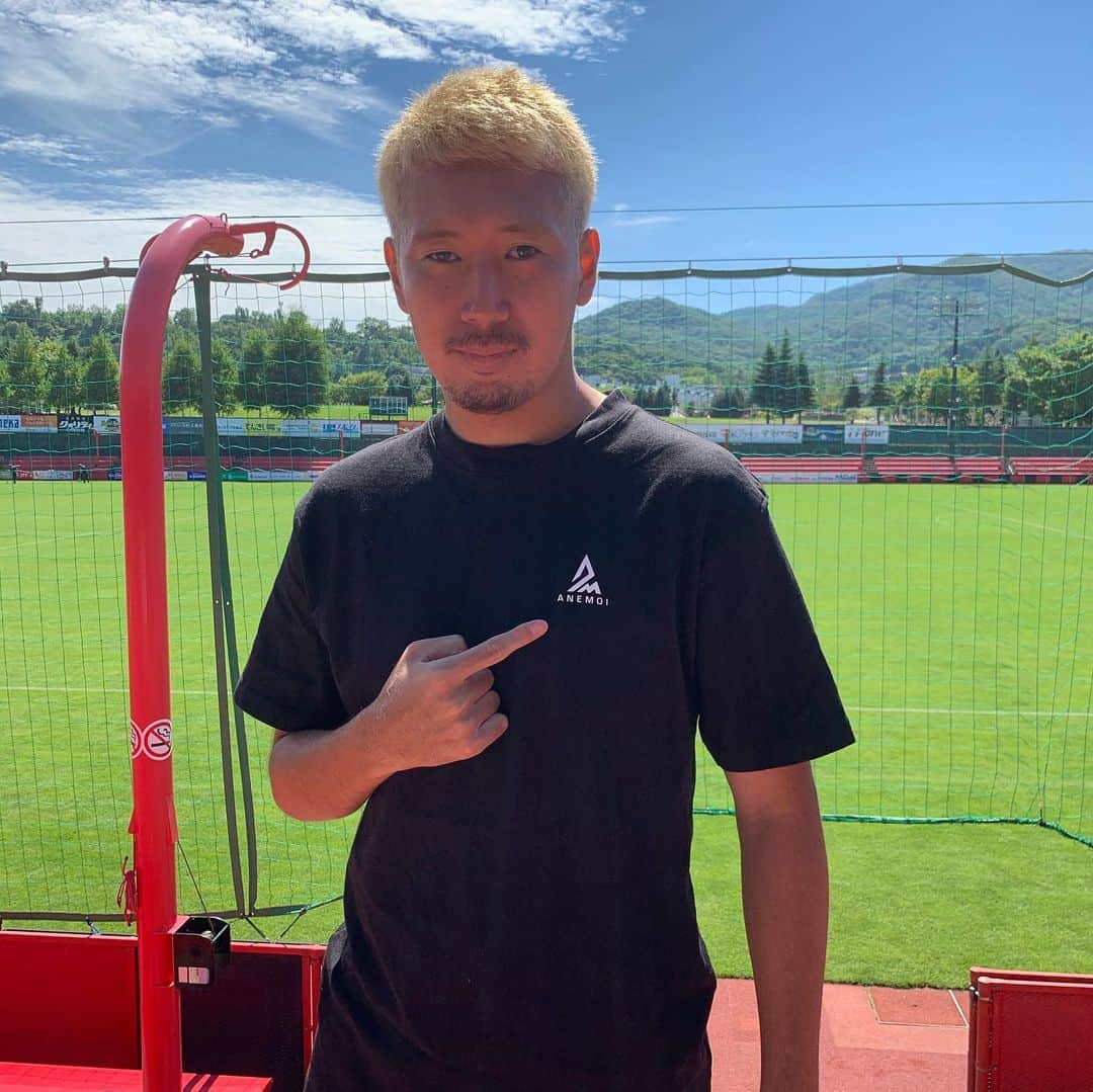 福森晃斗のインスタグラム：「高校の先輩がアパレルブランド立ち上げました！ 着やすいので興味のある方は是非😁 @anemoi2020」