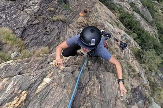 小野塚彩那さんのインスタグラム写真 - (小野塚彩那Instagram)「global climbing day🧗‍♂️. . コロナも１つの壁でしょうか。. . 超えられない壁はない。壁は登るためにある。. . 頑張ろう💪. . @thenorthfacejp . . #thenorthface #tnfwomen #wallsaremeantforclimbing #shemovesmountains」8月22日 22時00分 - ayana_onozuka