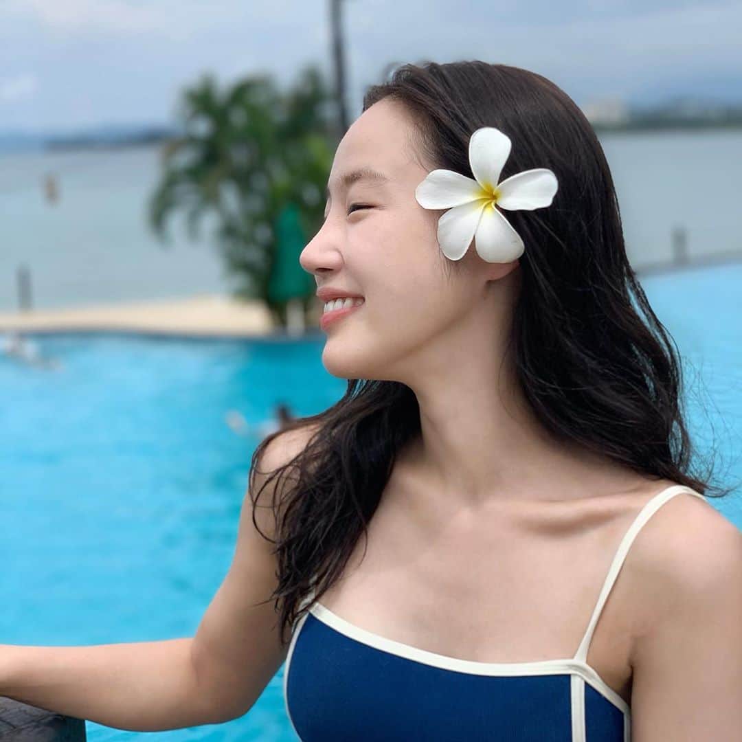 ソ・ウナのインスタグラム：「요즘처럼 답답할땐 예전 여행 사진이라도..🥺🥺🥺🥺 다들 힘내세요.. 저도 힘 낼께요. 화이팅!!!」