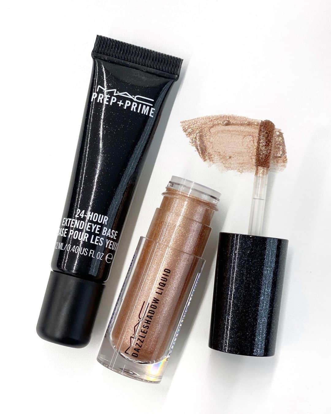 M∙A∙C Cosmetics Japanのインスタグラム：「【公式オンライン限定発売】 夏メイクをもっと楽しむ！ M·A·C人気ベストセラー製品＆リキッドシャドウのトレンドカラーが公式オンライン限定のお得なキットで登場✨ スワイプして3つのキットをチェック👉 ㅤ ■画像1・2枚目 「アイ メイクアップ キット」(各税込6,820円) セット内容： ・M·A·C プレップ プライム 24 アワー エクステンド アイ ベース（現品） ・ダズルシャドウ リキッド ラブ ユアセルフ（ライト メタリック ピンク）またはビーム タイム（ローズ ゴールド）（現品） ・ライトフル C+ SPF 30 ファンデーション NC30 (サンプル、1.3g) ・イン エクストリーム ディメンション 3D ブラック ラッシュ (サンプル、1.0g) ・M·A·C クレンズ オフ オイル パケットサンプル (サンプル、1.5ml) ㅤㅤ ■画像3枚目 「アーティスト メイクアップ キット」（税込10,450円） セット内容： ・M·A·C ミネラライズ スキンフィニッシュ ライトスカペード（現品） ・# 240S ラージ テーパード ブレンディング ブラシ（現品） ・MINI M·A·C リップスティック モカ ・ライトフル C+ SPF 30 ファンデーション NC30 (サンプル、1.5g) ・M·A·C プレップ プライム フィックス+ (サンプル、2.5ml) ・M·A·C クレンズ オフ オイル パケットサンプル (サンプル、1.5ml) ・M·A·C オリジナル ポーチ (サイズ H160 x W180 x D50mm) ㅤ 【公式オンラインショップ限定特典】 ☑︎8月24日(月)23:59まで全品送料無料 ☑︎初回ご購入のお客様へ10% OFFクーポンをプレゼント （クーポンコードwelcome）  ㅤ #MACCosmeticsJapan #MACCosmetics #MAC #MACコスメ #マックコスメ #コスメ #コスメレポ #化粧品 #デパコス #コスメ部 #コスメマニア #メイク好き#メイク道具#美容大好き#美容好き#メイクプロセス#トレンドメイク#夏メイク#メイクテク#アイメイク#アイシャドウ#グラデーション#一重メイク#スモールアイシャドウ#キラキラ#キラキラメイク#ハイライト#ツヤ肌#ツヤ肌メイク」