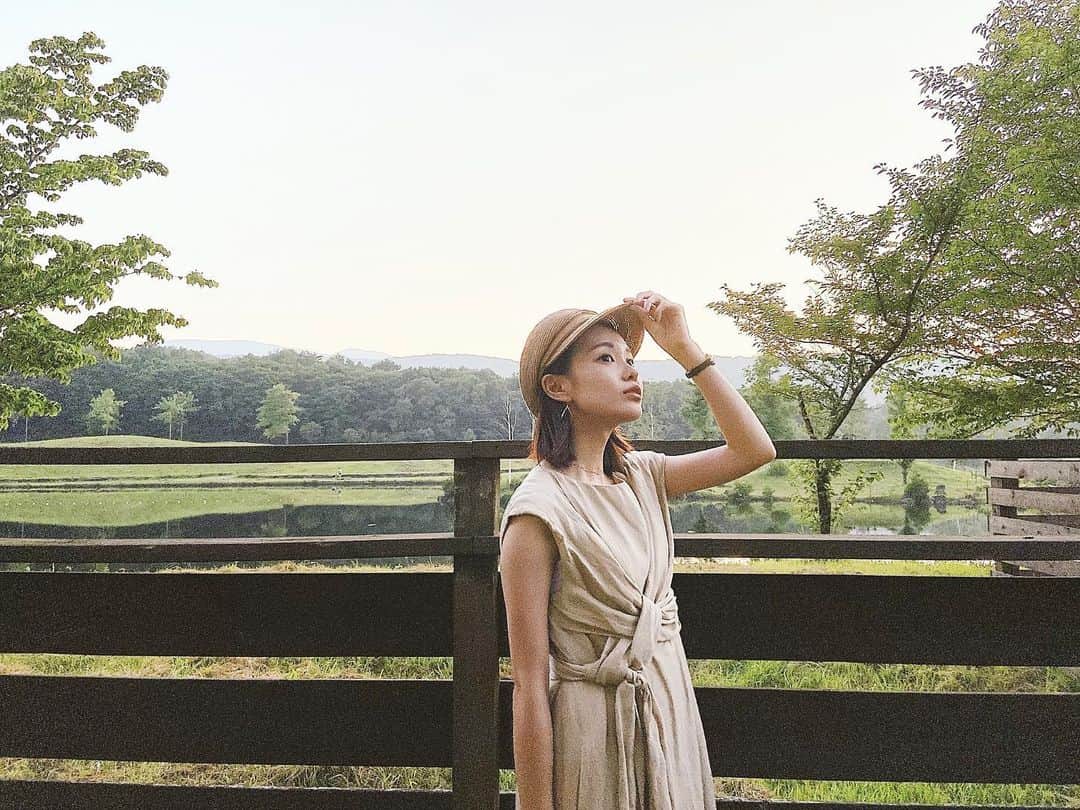 のインスタグラム：「𓆙  アイコン変えました〜 （弟が撮ってくれたت）  . .  家族で初bbqいい思い出☁︎︎  夜は星空がとっても綺麗すぎて,,,🥺  . . check🏷✔︎  _______________________________  #夏の思い出  #bbqコーデ #キャスケット帽  #ベージュコーデ #ミディアムヘア  #sサイズ女子 #おちびの休日  #151cm #うじちゃんコーデ𓆫」