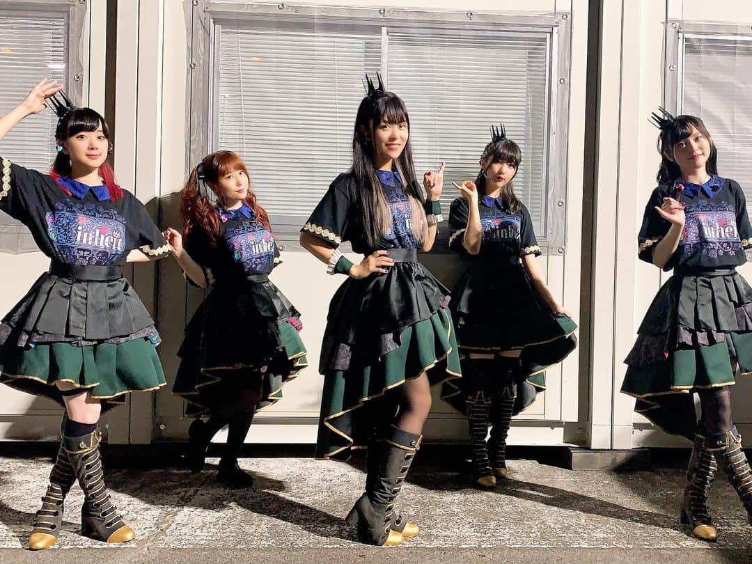 相羽あいなのインスタグラム：「バンドリ8thLIVE  Day1 Roselia「Einheit」  遅くなりましたが ありがとうございました🌹  8月21日。 みんなに会えて本当に嬉しかった。  今までとは全く違う環境の中 思うこと、感じることが沢山あったと思います。  私には 魂のこもった拍手から不思議と聞こえるはずのない声が聞こえたよ。 それがすごくすごく響きました。  今日 来てくれた人 来られなかった人  全ての人へ 私たちを忘れず、会いたいって思ってくれて 本当にありがとうと心の底から思いました。  本当に本当にありがとう🌹  みんなみんな大好きだ♡♡  #バンドリ #Roselia #バンドリ8th  #バンドリ富士急_day1  #団結できたはず #でももっと団結します」